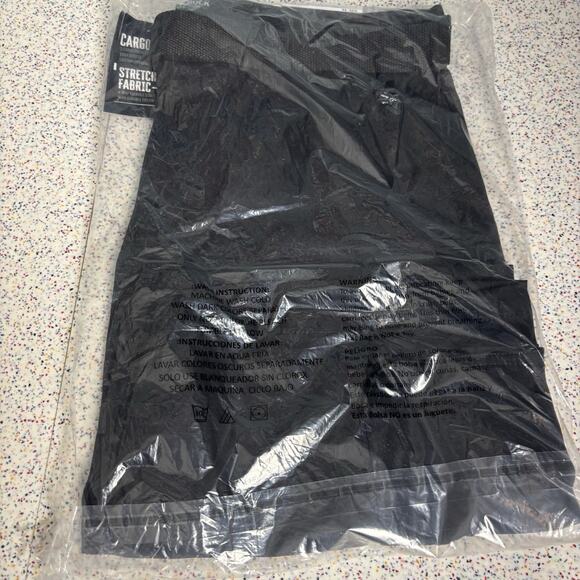 NWT BLU NEW YORK 10" INSEAM CARGO POCKET W/BELT SHORTS MEN BLACK 34 - Picture 5 of 5